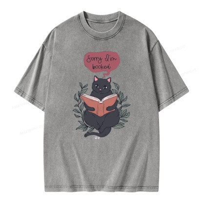 Pagewings Cats love reading books Unisex Washed T-shirt