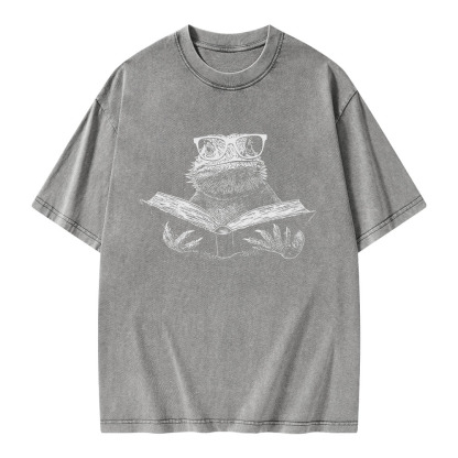Pagewings Bearded Dragon Reading Unisex Washed T-shirt