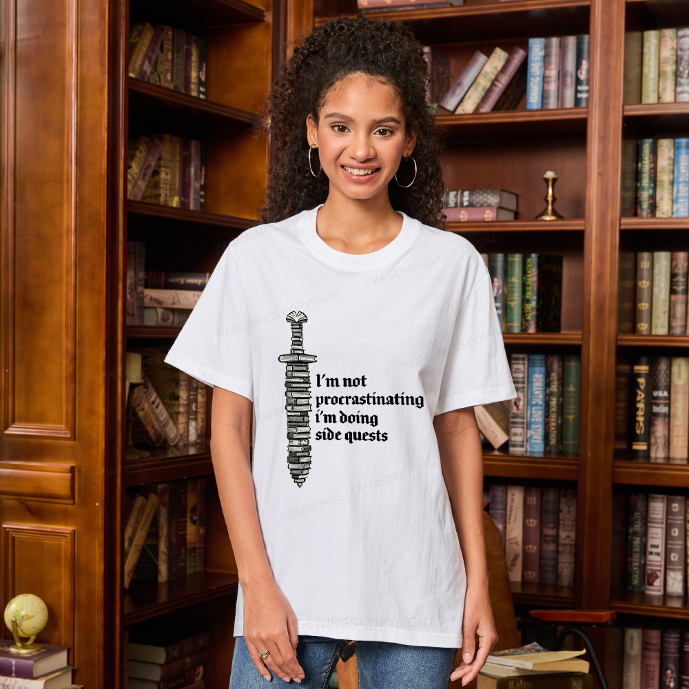 Pagewings I'm Doing Side Quests Unisex Classic T-shirt