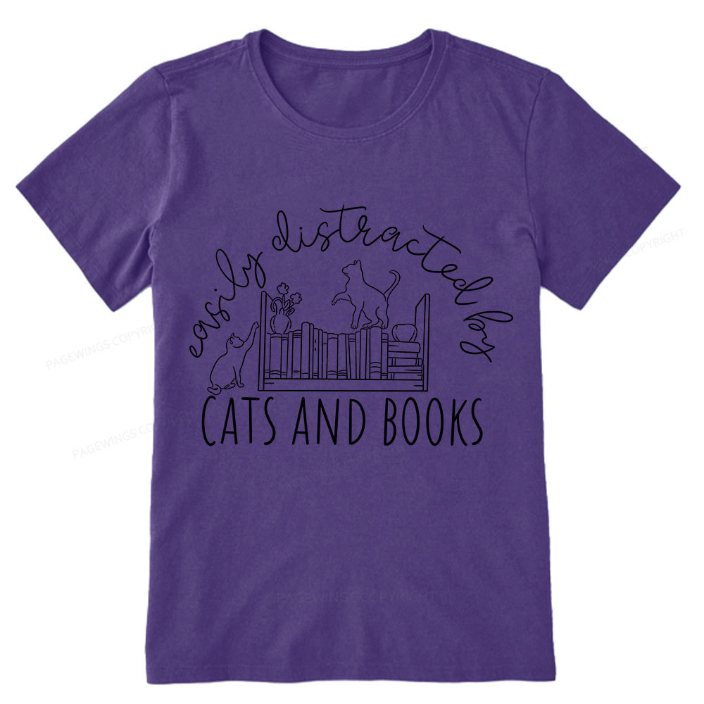 Pagewing Cute Cats And Books Unisex Classic T-shirt