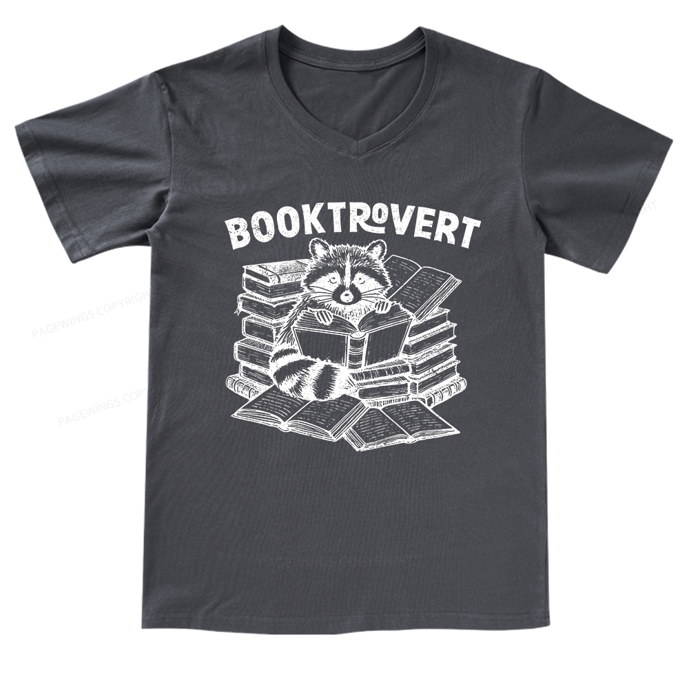 Pagewings A Raccoon Reading Seriously V-neck T-shirt