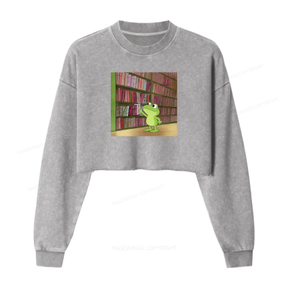 Pagewings Snoopy Finding A Book Washed Crop Sweatshirt