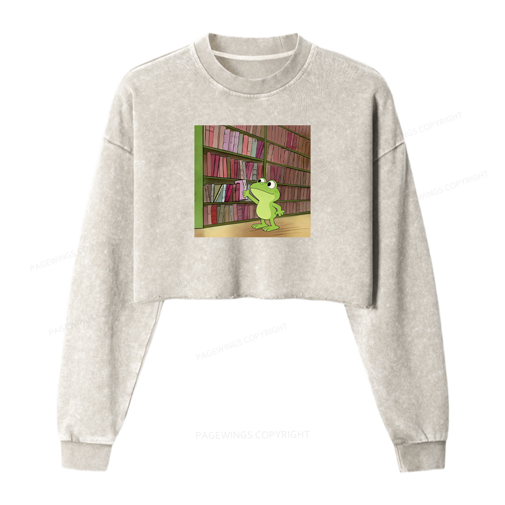 Pagewings Snoopy Finding A Book Washed Crop Sweatshirt