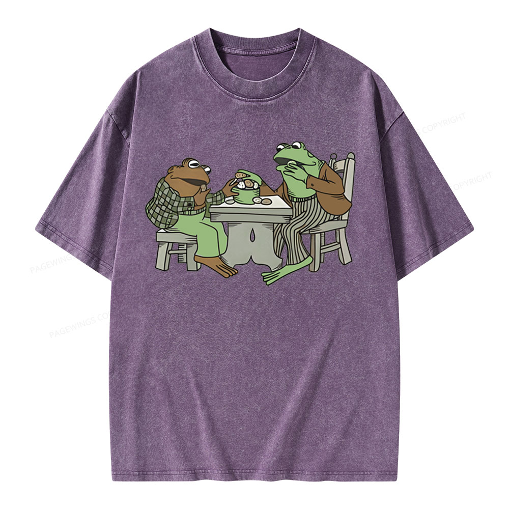 Pagewing frog & toad eat cookies <3 Unisex Washed T-shirt