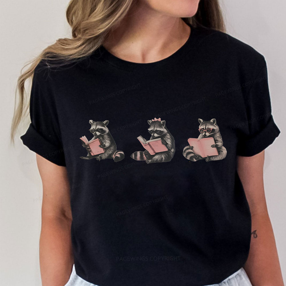 Pagewings Funny Raccoon Bookish Gift Unisex Classic T-shirt