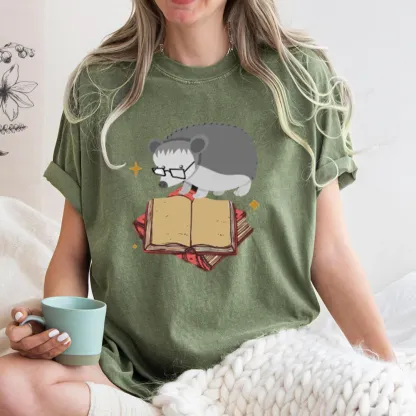Pagewing Fun Hedgehog Is Reading Unisex Washed T-shirt