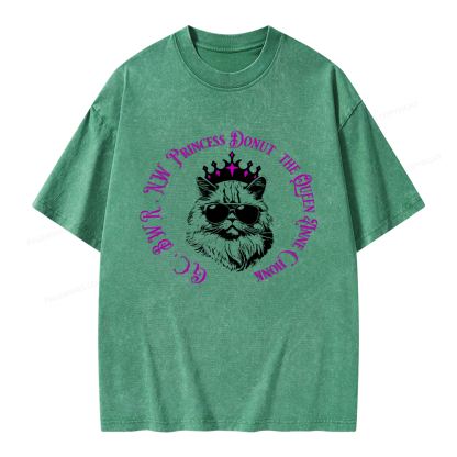 Pagewings The Queen Unisex Washed T-shirt