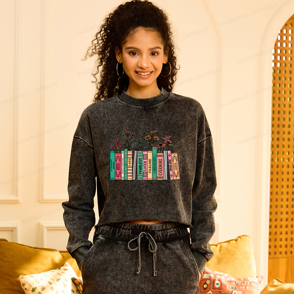 Pagewings Book Lover Washed Crop Sweatshirt