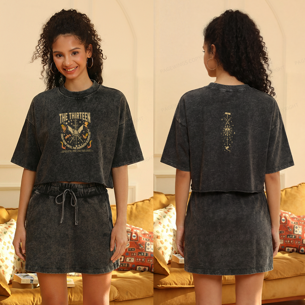 Pagewings The Thirteen Throne Of Glass Women's Washed Cropped T-shirt