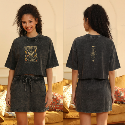 Pagewings The Thirteen Throne Of Glass Women's Washed Cropped T-shirt