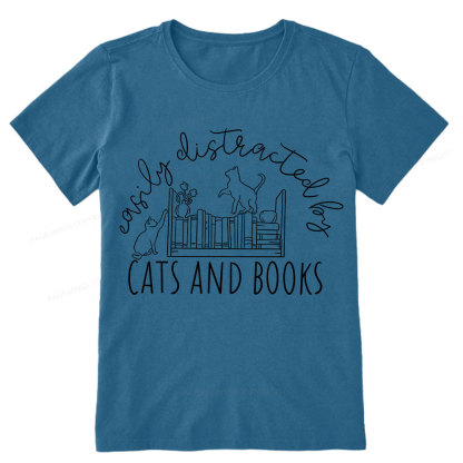 Pagewing Cute Cats And Books Unisex Classic T-shirt
