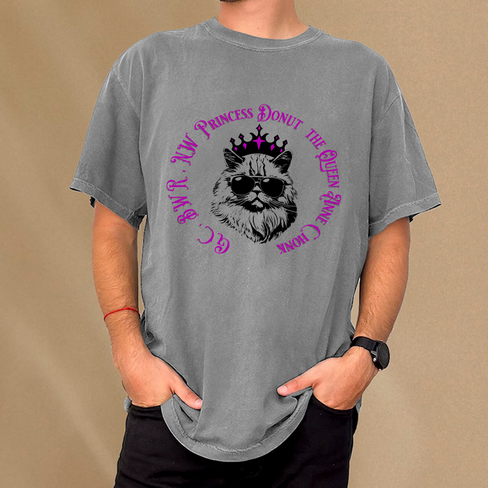 Pagewings The Queen Unisex Washed T-shirt