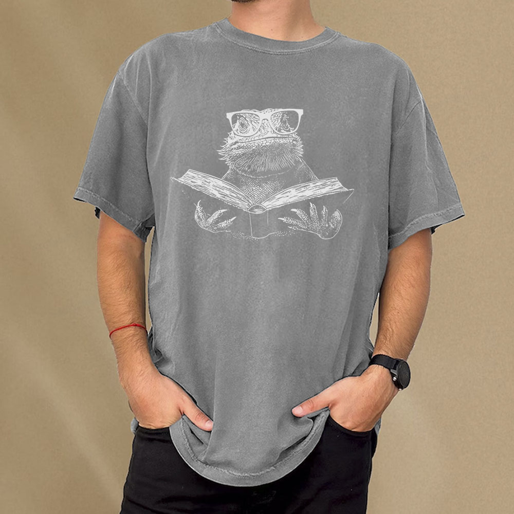 Pagewings Bearded Dragon Reading Unisex Washed T-shirt