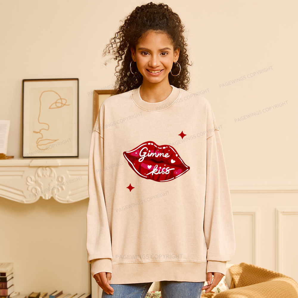 Pagewings Gimme Kiss Washed Sweatshirt