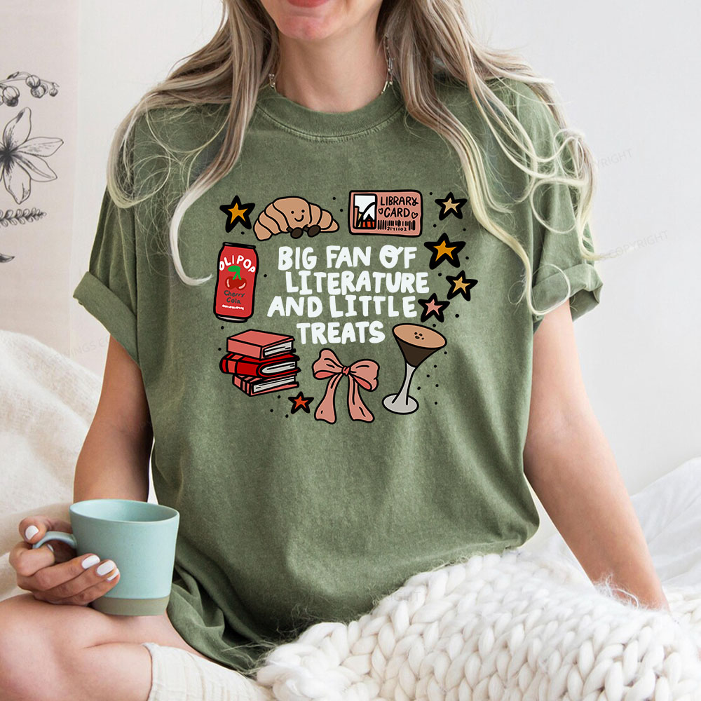 Pagewings Big Fan Of Literature And Little Treats Unisex Washed T-shirt