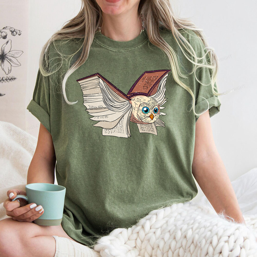 Pagewings Just An Owl Who Loves Reading Unisex Washed T-shirt