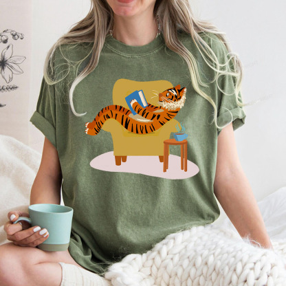 Pagewings Tiger Reading Unisex Washed T-shirt