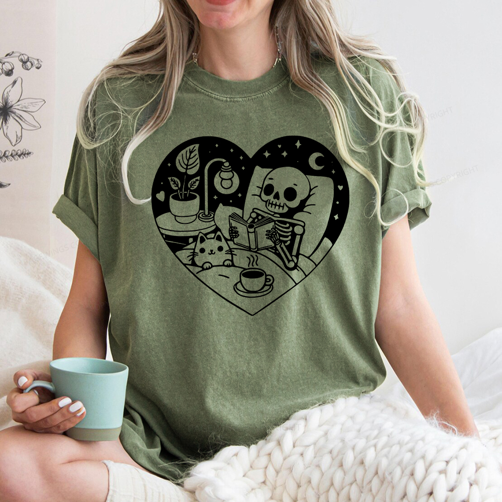 Pagewings Reading Skeleton and Cat Unisex Washed T-shirt