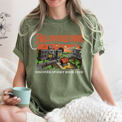 Pagewings HalloweenComm. Spooky Book Club Unisex Washed T-shirt