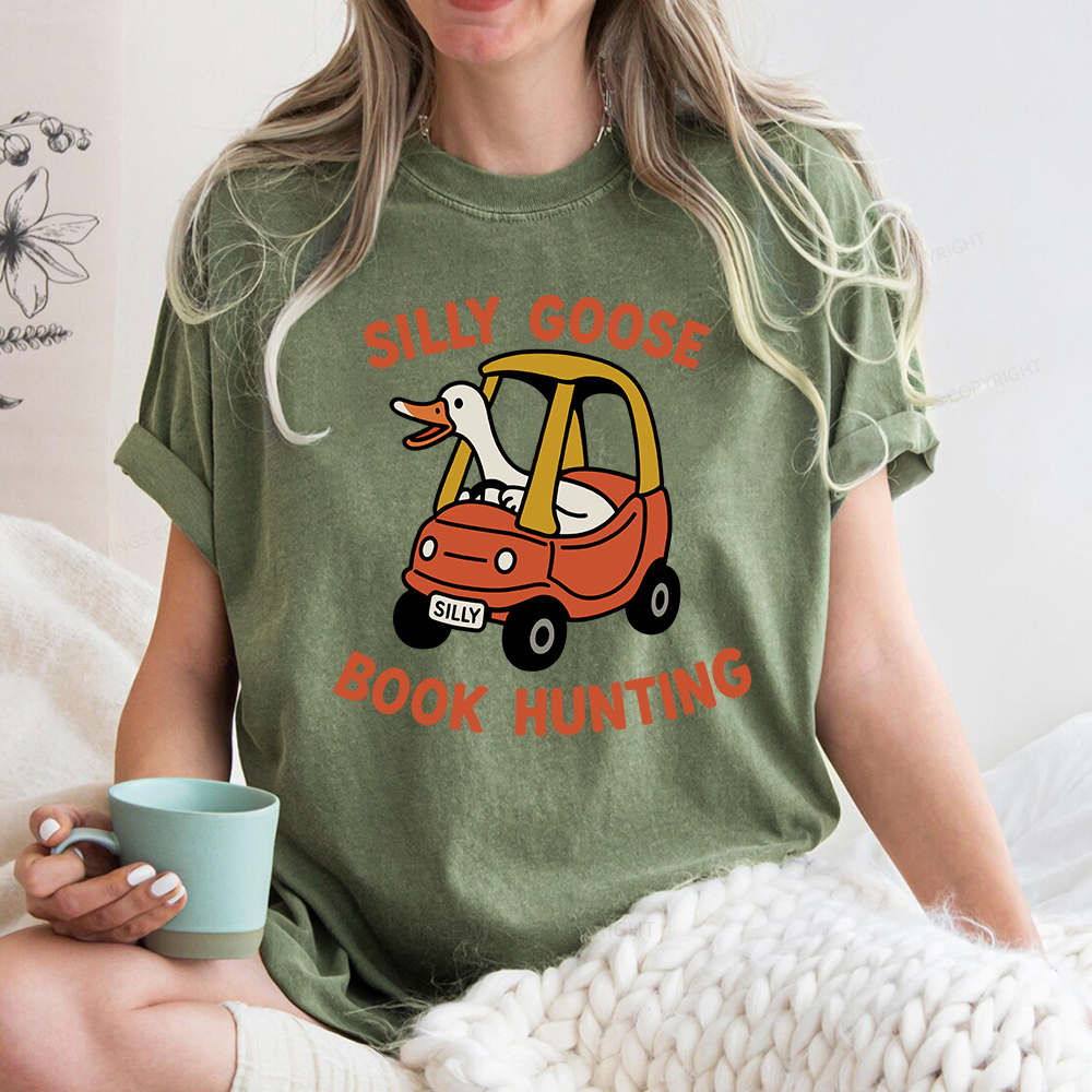 Pagewings Silly Goose Book Hunting Unisex Washed T-shirt