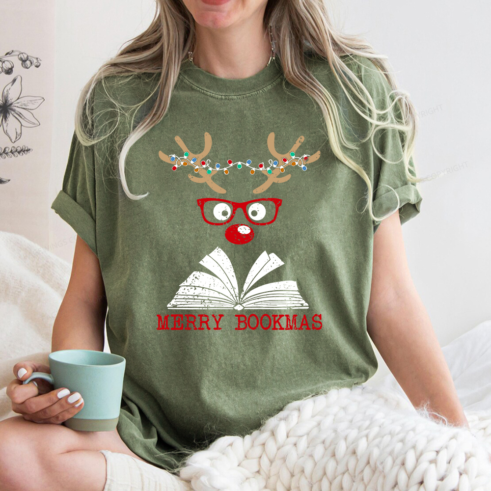 Pagewings Christmas Reindeer Reading Unisex Washed T-shirt