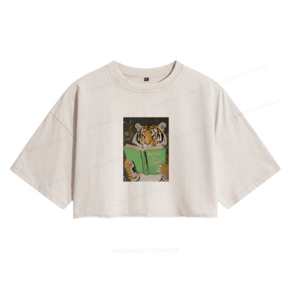 Pagewings Motivational Tiger Reading Women's Washed Cropped T-shirt