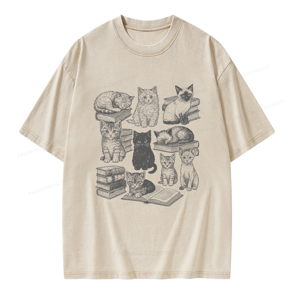 Pagewings Cats And books Unisex Washed T-shirt