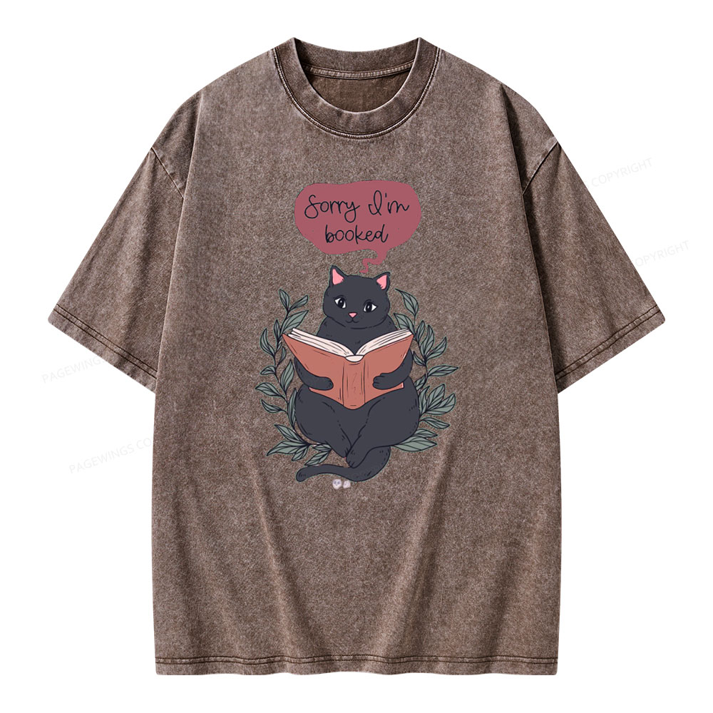 Pagewings Cats love reading books Unisex Washed T-shirt