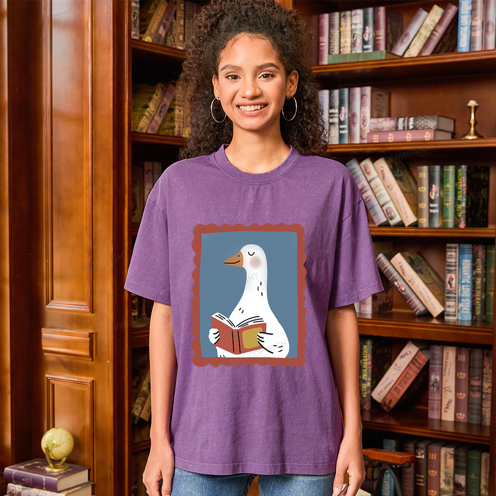 Pagewings Silly Goose Reading Unisex Washed T-shirt