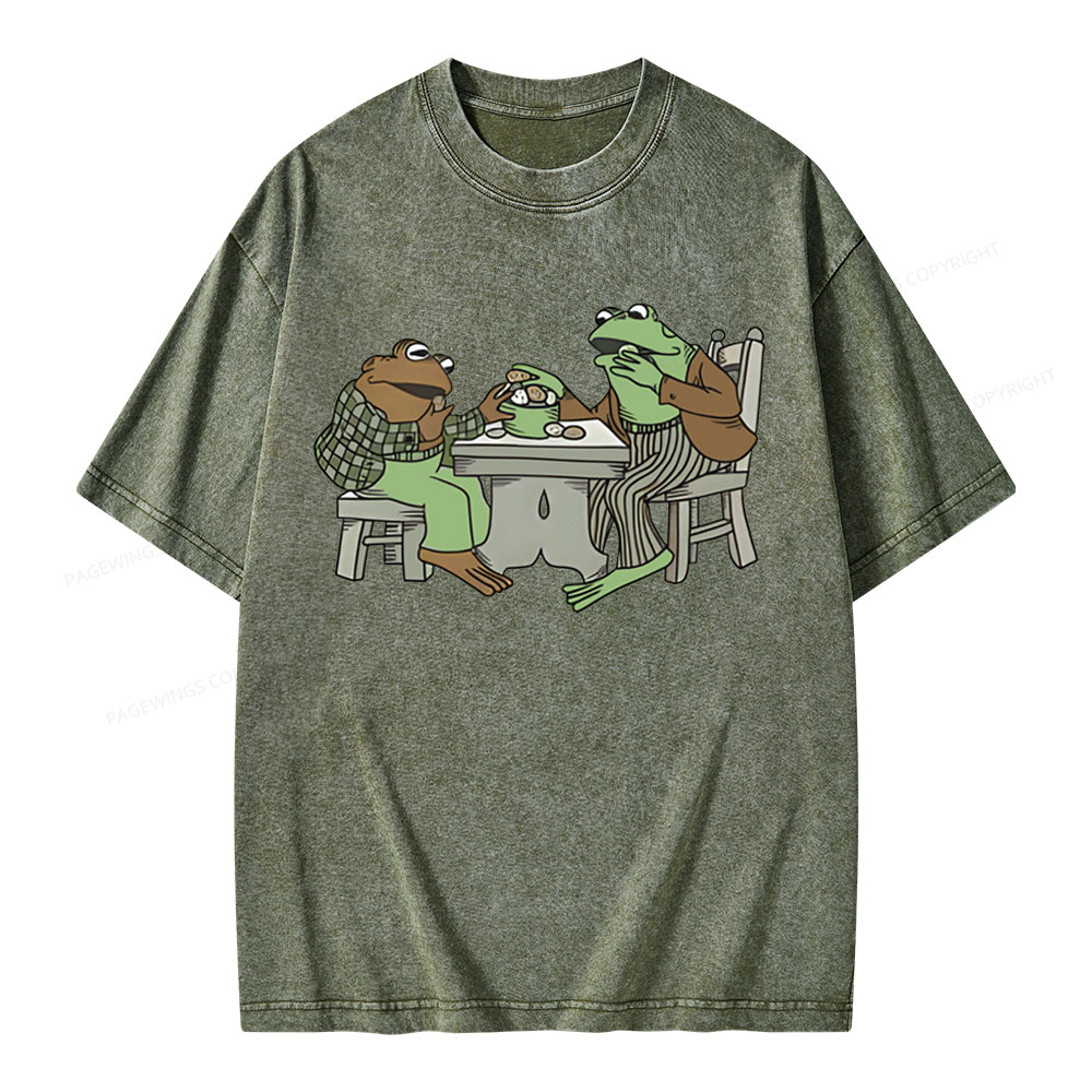 Pagewing frog & toad eat cookies <3 Unisex Washed T-shirt