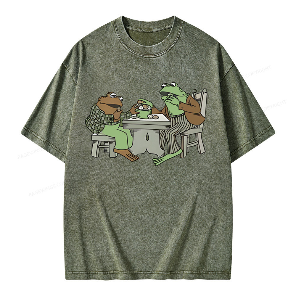 Pagewing frog & toad eat cookies <3 Unisex Washed T-shirt