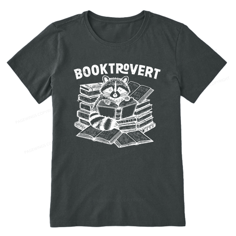 Pagewings A Raccoon Reading Seriously Unisex Classic T-shirt