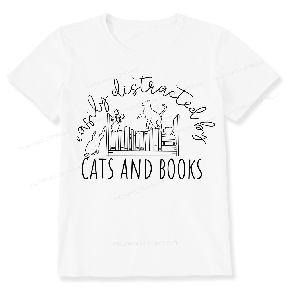 Pagewing Cute Cats And Books Unisex Classic T-shirt