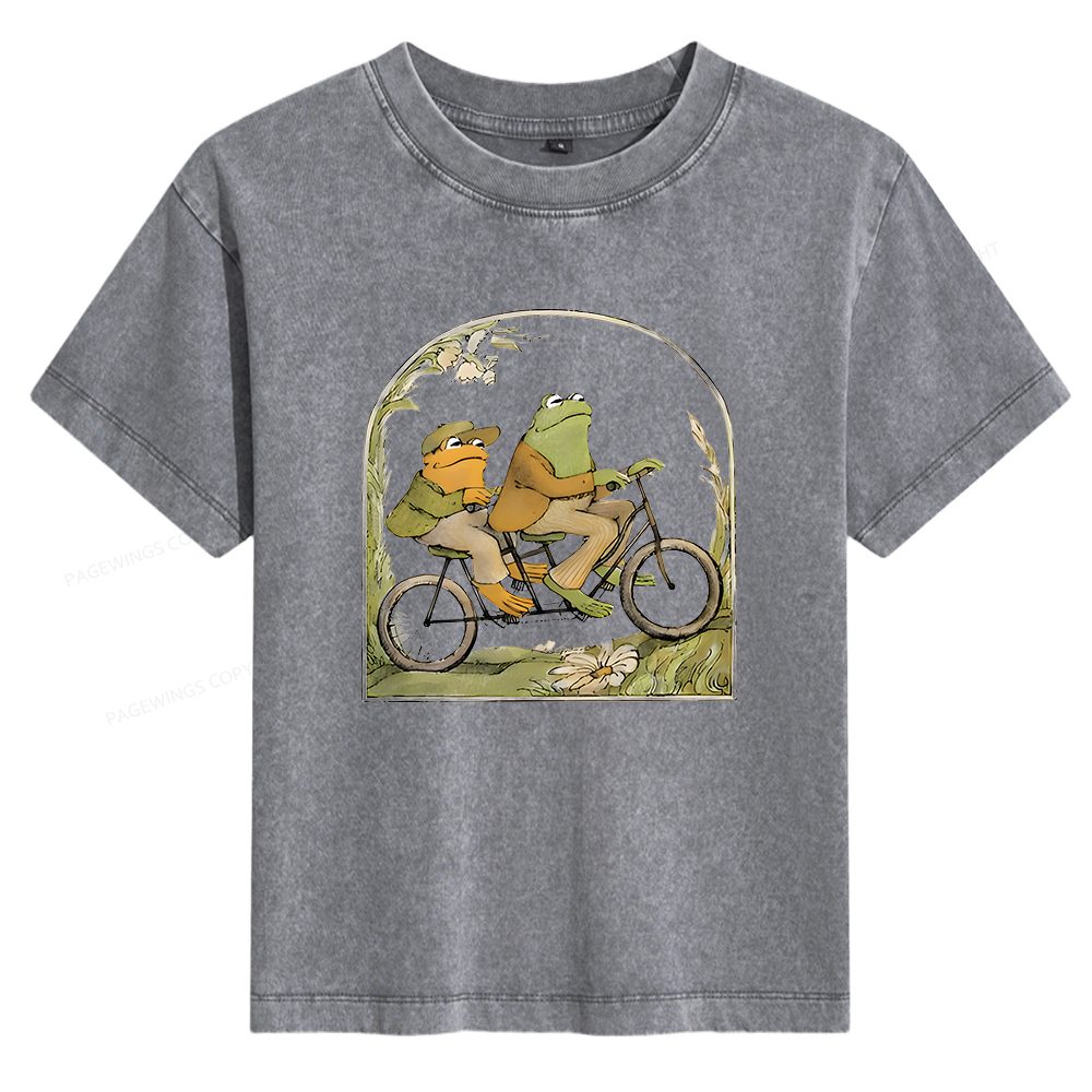 Pagewings The Growing Frog Book Vintage Women's Washed T-shirt