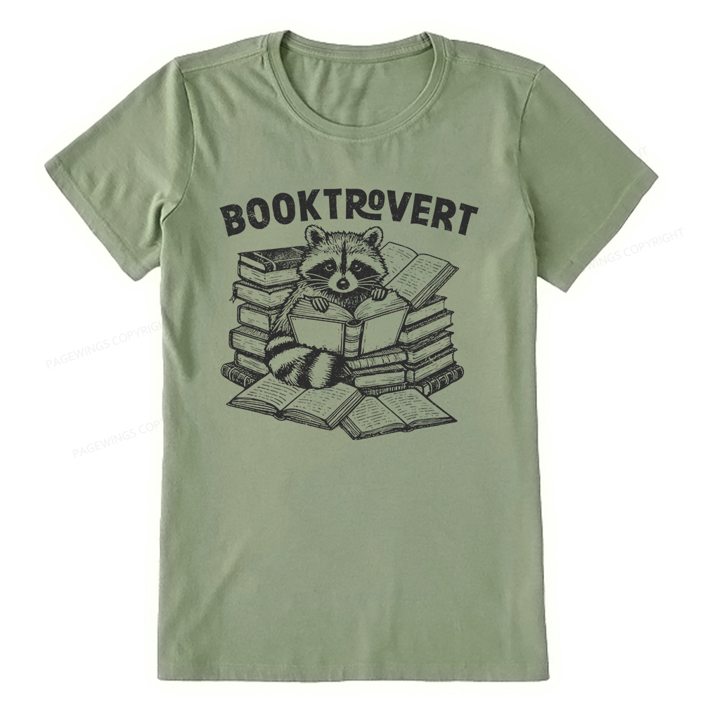 Pagewings A Raccoon Reading Seriously Unisex Classic T-shirt
