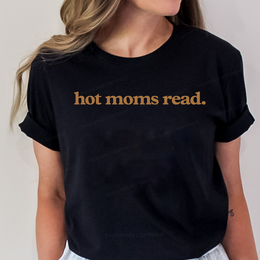 Pagewings Hot Moms Read Unisex Classic T-shirt