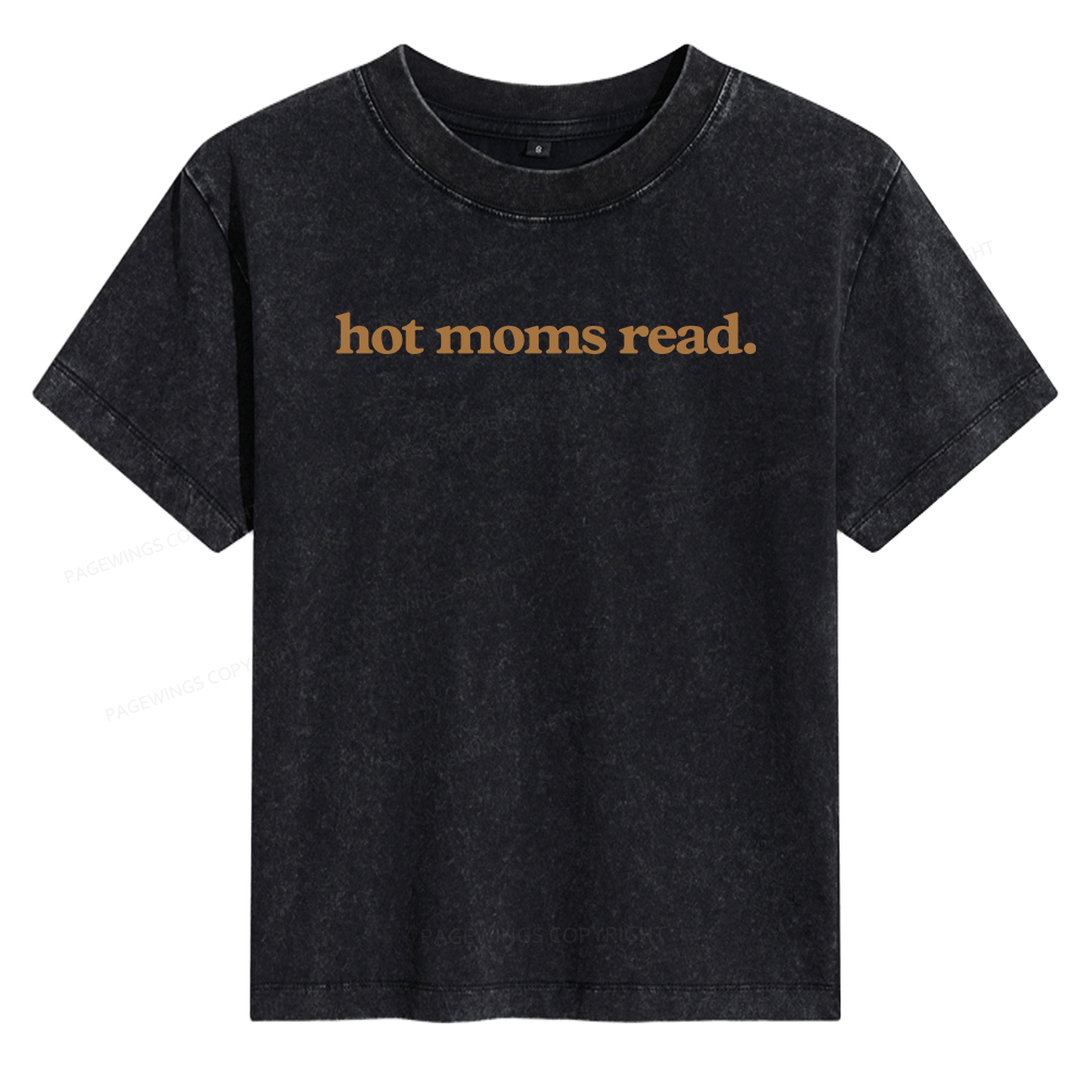 Pagewings Hot Moms Read Women's Washed T-shirt