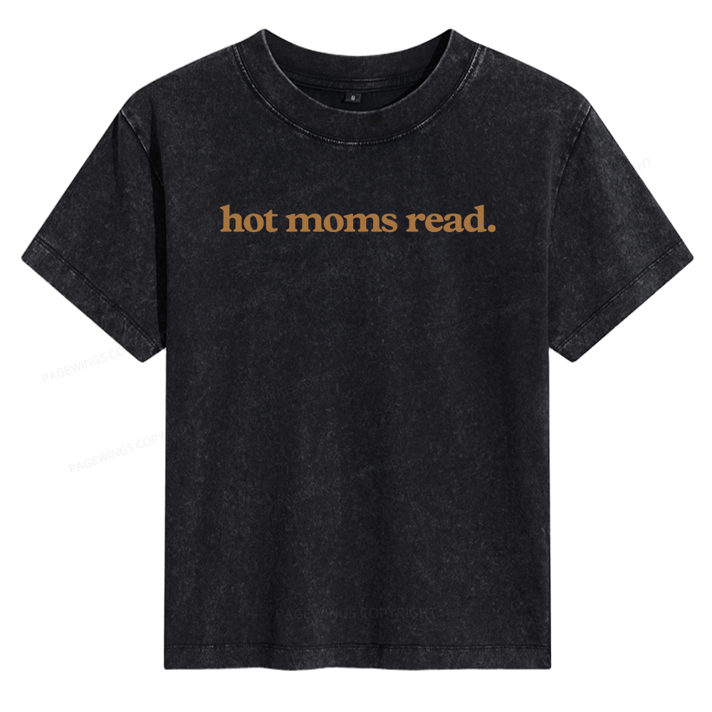 Pagewings Hot Moms Read Women's Washed T-shirt