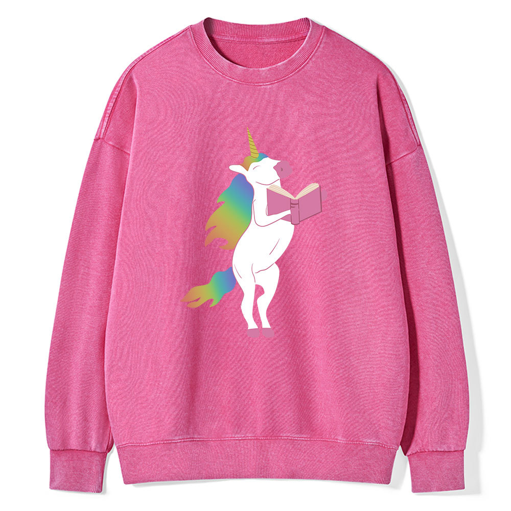 Pagewings Beautiful Unicorn Reading Books on Women's Cropped Unisex Washed Sweatshirt