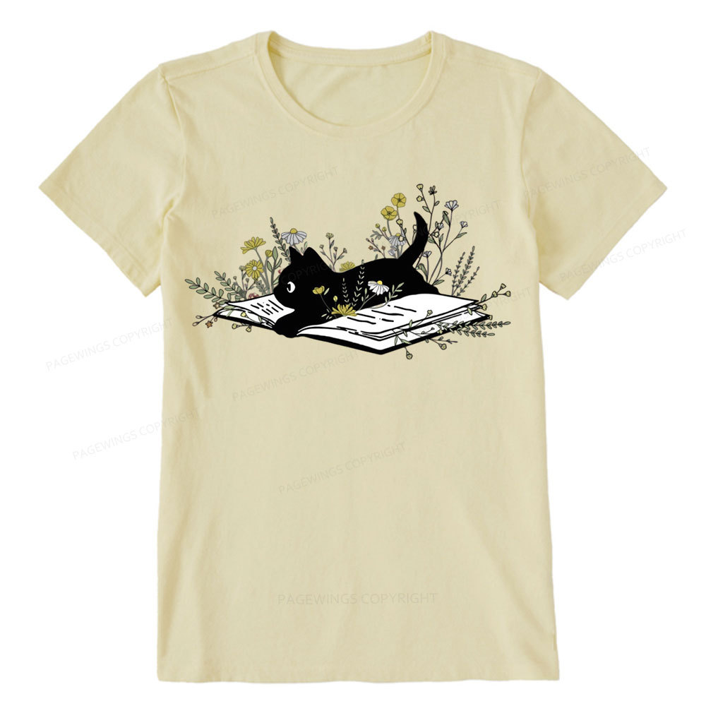 Pagewings Cute Book Cat Unisex Classic T-shirt