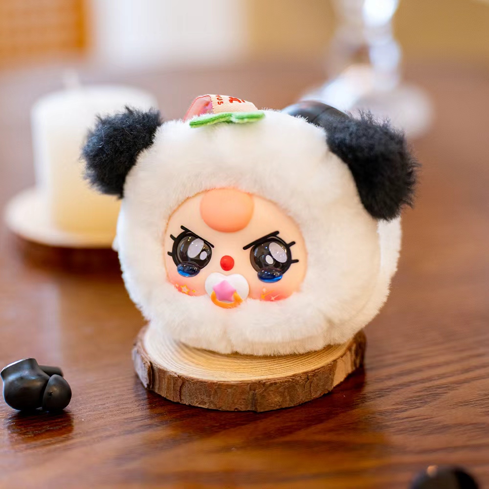 Baby Three Blind Box of Storage Pouche character close-up plush design