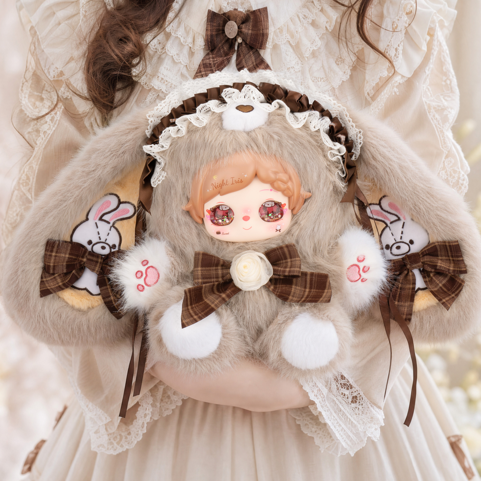 Pixie Zoey Flower & Tea Party 600% Series Plush Doll smiling character plush toy