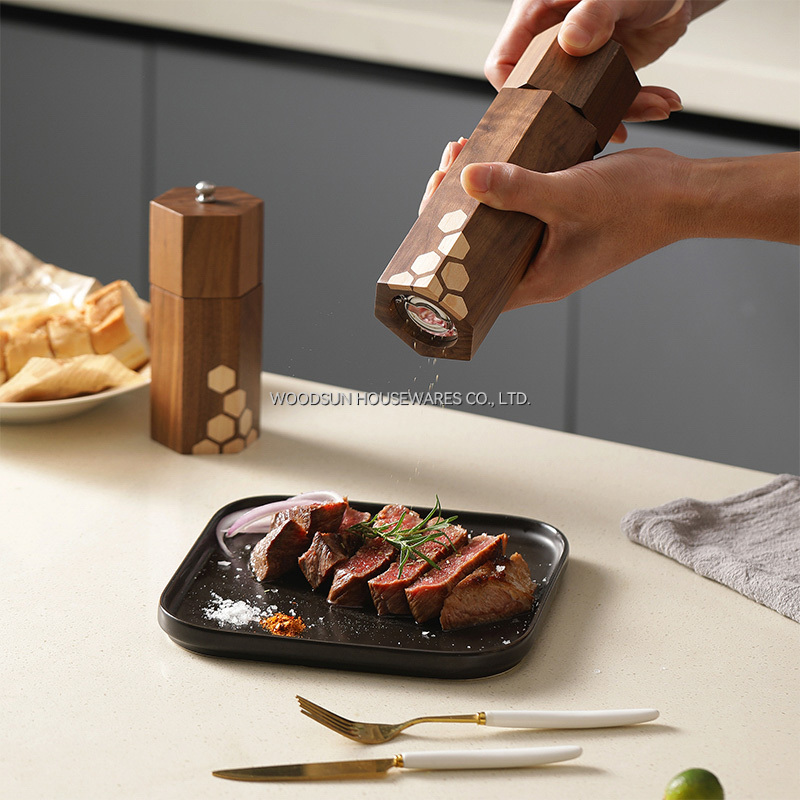 WOODSUN Customization Wholesale Black Walnut Hard Maple Wooden Salt Pepper Grinder Mills