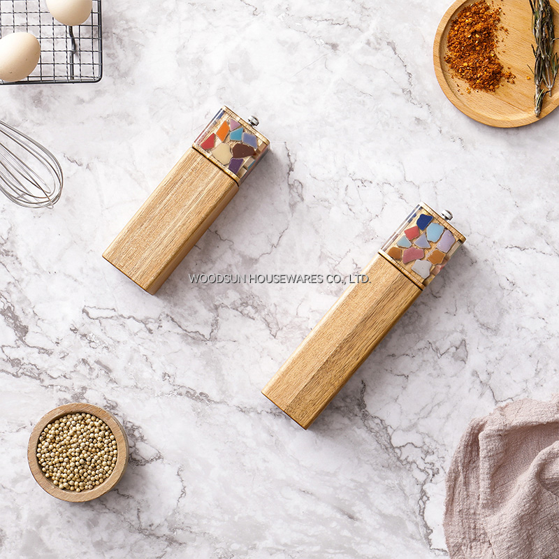 Woodsun Restaurant Hotel Home Kitchen Wood Salt and Pepper Mill Grinder Set Manufacturer
