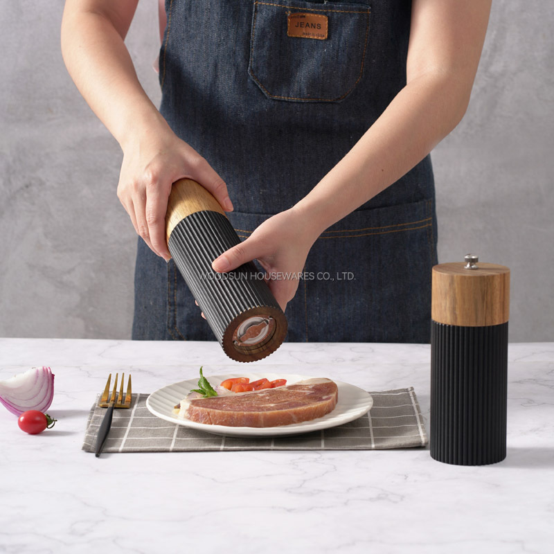 Woodsun Elegant Groove Design Manual Pepper Grinder Mill Wooden