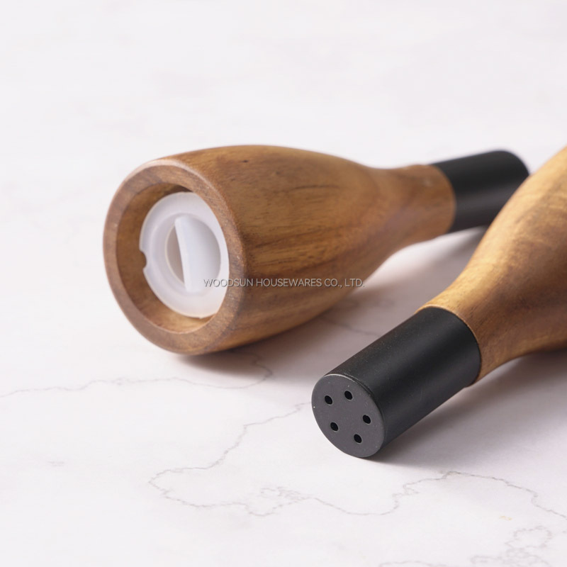 WOODSUN Customization Porcelain Salt And Pepper Shakers