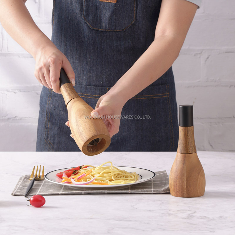 Woodsun Modern Wooden Manual Pepper And Salt Grinder
