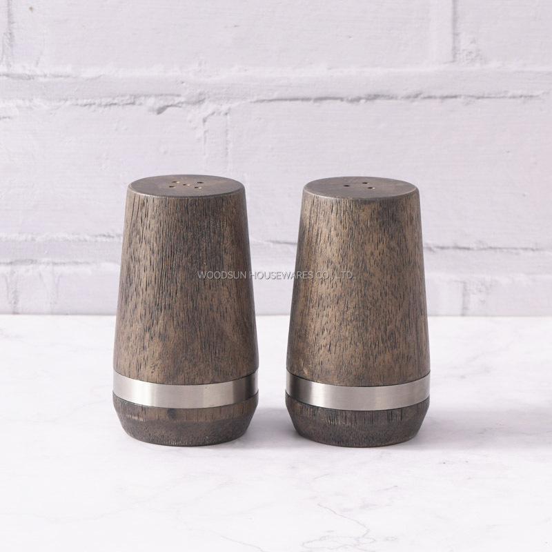 Manufacturer Customized Commercial Salt Shaker Wood Salt And Pepper Shaker