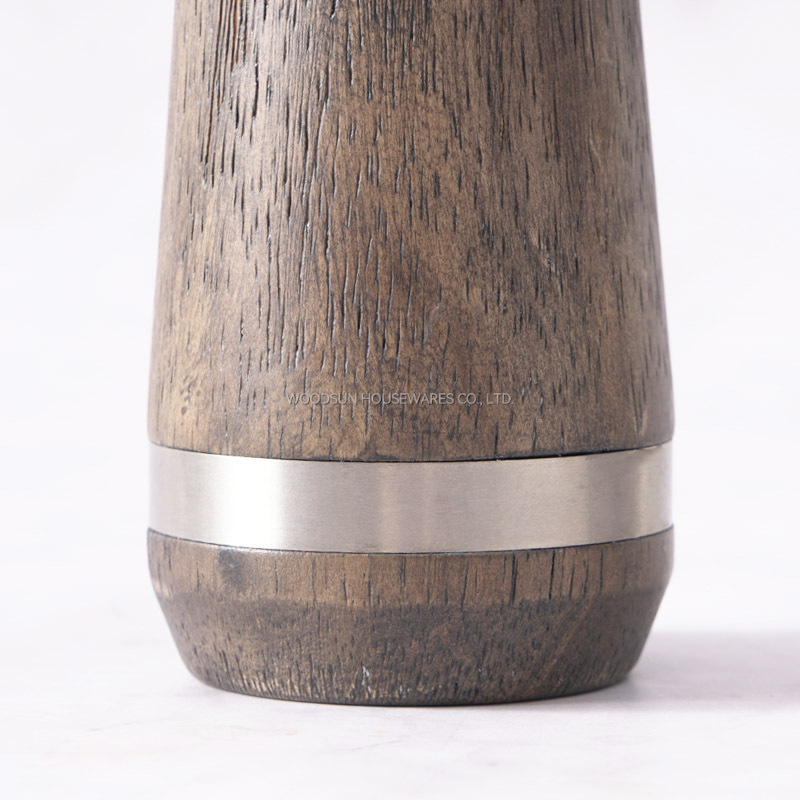 Manufacturer Customized Commercial Salt Shaker Wood Salt And Pepper Shaker