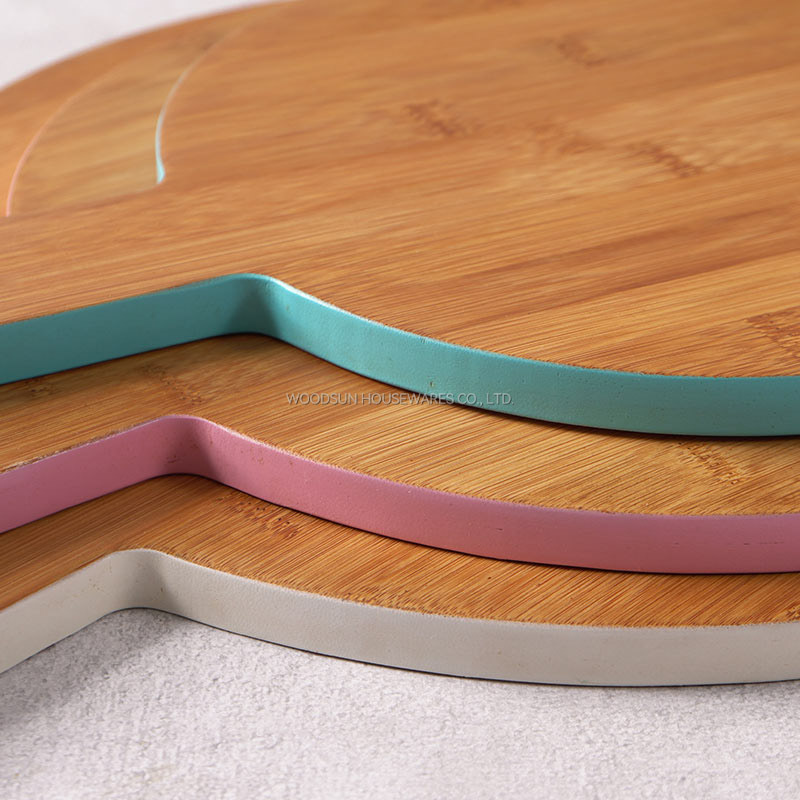 Woodsun Contrasting Color Design Kitchen Handle Natural Bamboo Wooden Pizza Board for Sale